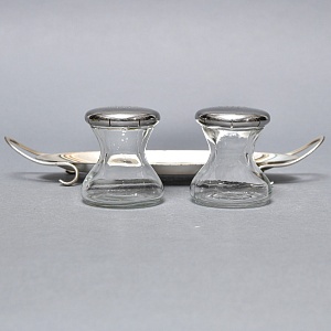 Сервировочный Набор для Специй из 2-х предметов на подставке, Англия, середина ХХ века.