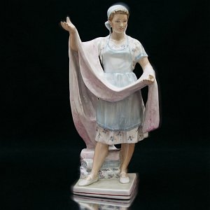 Редкая! Большая Авторская Фарфоровая статуэтка «ТКАЧИХА», Россия ДФЗ - Дулево. 