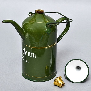 Антикварная Канистра для бензина с воронкой - Эмалированный Бидон на 2 литра, Германия начало ХХ века.