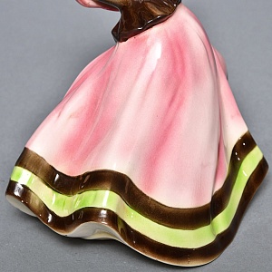 Коллекционная статуэтка «Народный Танец», Фаянс, HERTWIG Германия, 1941 - 1958 годы. 