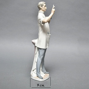  Коллекционная Фарфоровая статуэтка «Врач - Стоматолог», Lladro Испания, 1977 год.