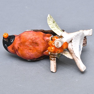 Коллекционная Фарфоровая Статуэтка «Птица - Снегирь с Рябиной», Goebel Германия -1979 год.