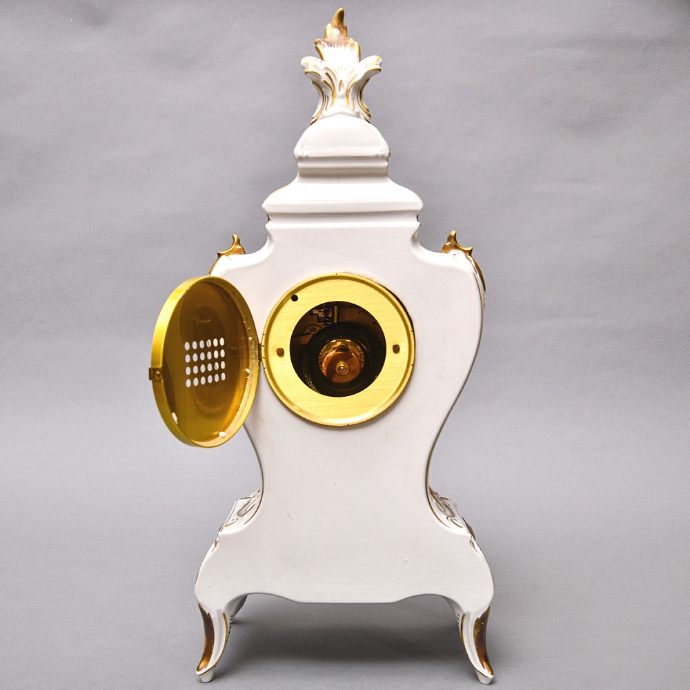 Большие Каминные Механические Фарфоровые Часы с боем «Букет из Роз», Franz Hermle & Sohn Германия 50 гг.