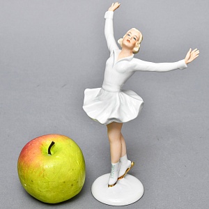 Коллекционная Фарфоровая статуэтка «Девушка фигуристка», Schau Bach Kunst Германия, 1953 - 1962 годы.