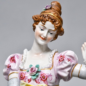 Антикварная статуэтка «Дама с кавалером. Приглашение на танец», Фарфор Muller & Co, Германия, 1907 - 1949 гг. 