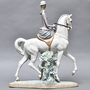Коллекционная Фарфоровая статуэтка «Прекрасная наездница», Lladro Испания, 1984 - 1989 годы.