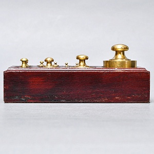 Набор Гирь для Аптекарских или Кухонных Весов от 1 гр. до 500 гр. Англия начало ХХ века.