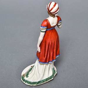 Антикварная статуэтка «Девушка в тюрбане», Фарфор, Dressel, Kister & Cie Германия, 1900 - 1922 годы. 