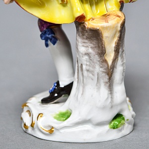 Антикварная Фарфоровая Статуэтка «Придворный садовник», Meissen, Германия, конец XIX — начало XX века.