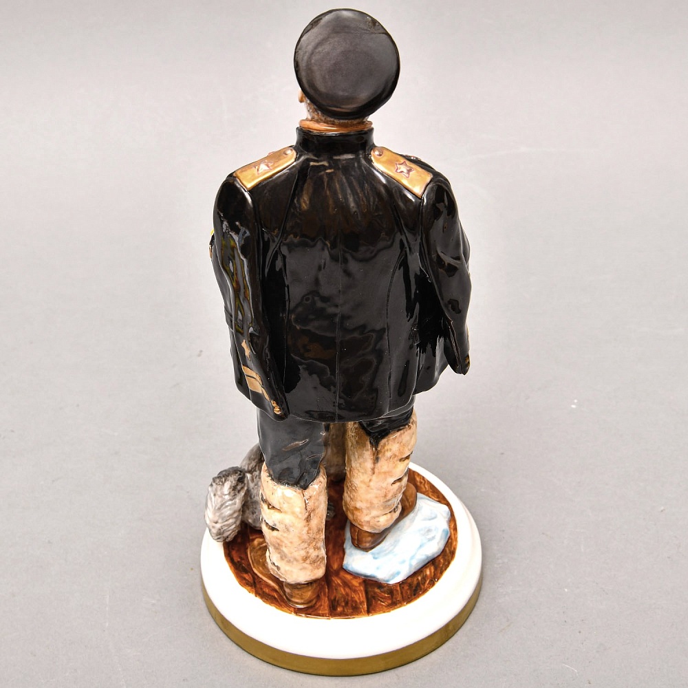 Коллекционная Авторская Статуэтка «Советский Исследователь Арктики - Папанин И.Д.», фарфор, Россия. 