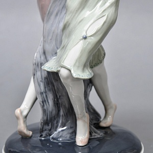 Антикварная Фарфоровая статуэтка «Танцующие девушки», Karl Ens Германия, первая половина ХХ века. 