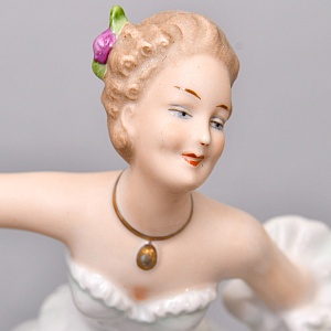 Большая Коллекционная Фарфоровая статуэтка «Танцовщица», ВАЛЕНДОРФ - WALLENDORF  Германия.