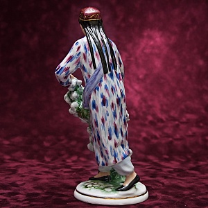 Редкость! Авторская Фарфоровая статуэтка «Узбечка с хлопком», ЛФЗ СССР 1955 год. 