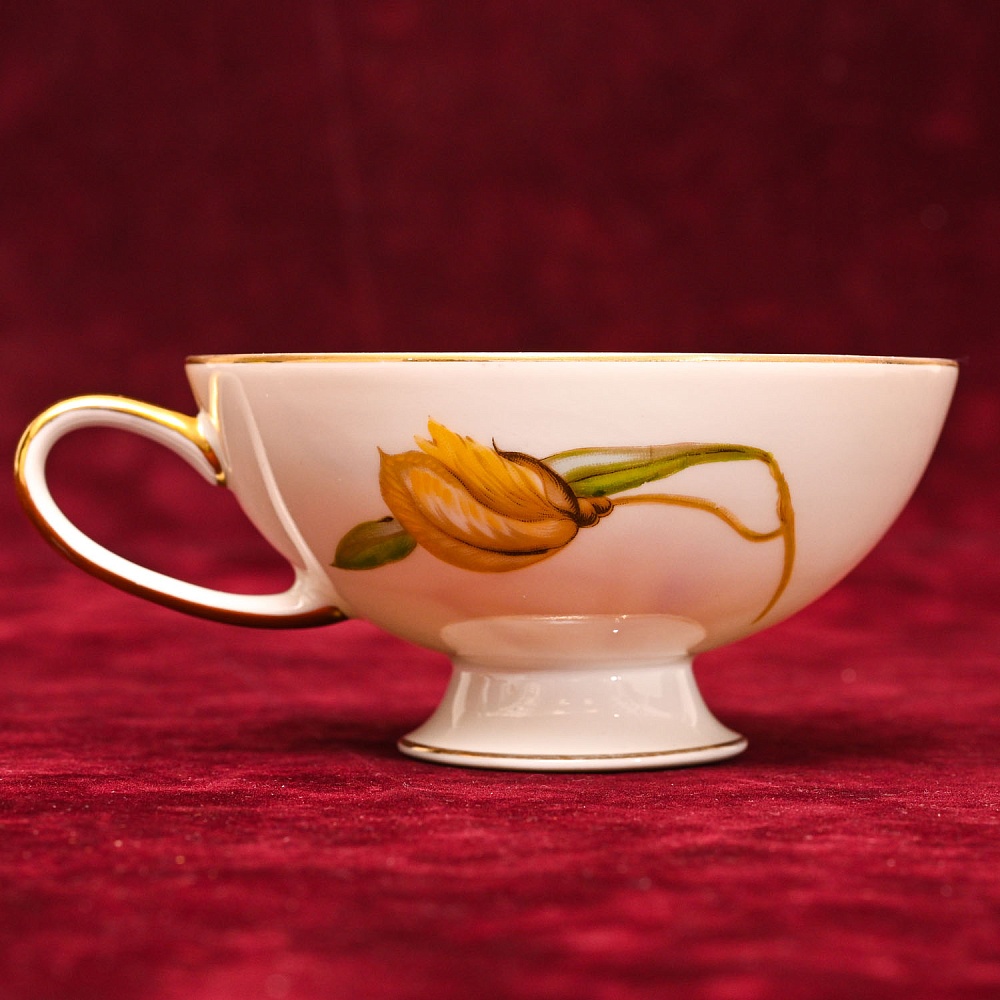Коллекционная Чайная Тройка «Желтый цветок», Фарфор ROSENTHAL Германия - 1938 год.