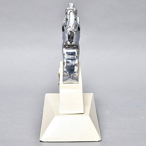 Памятный подарок - Сувенир «Олень» - Шильдик - Эмблема «Волга ГАЗ -21» СССР.