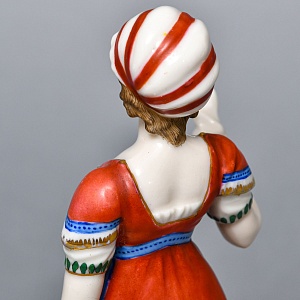 Антикварная статуэтка «Девушка в тюрбане», Фарфор, Dressel, Kister & Cie Германия, 1900 - 1922 годы. 