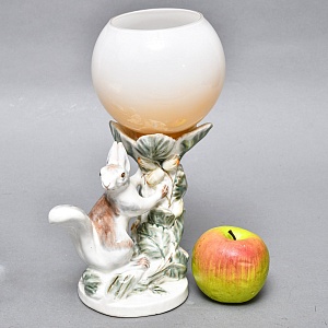 Фаянсовая Настольная Лампа - Светильник «Белка» СССР ЗиК Конаково - 1958 год.