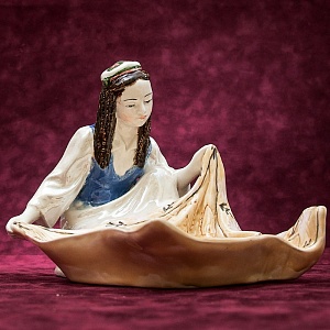 Коллекционная статуэтка - мелочевница «Узбечка с ковром», Фаянс ЗиК Конаково СССР, 1952 - 1962 годы. 