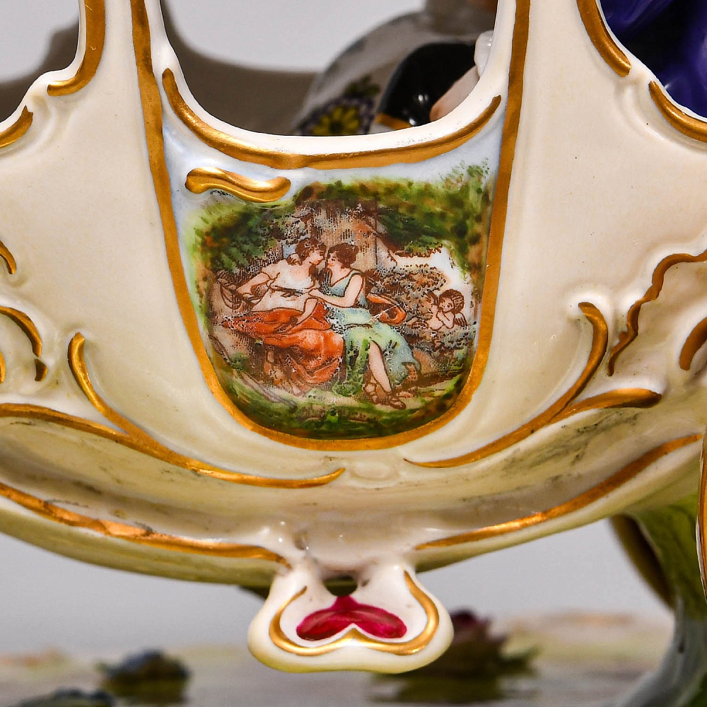 Большая Фарфоровая статуэтка «Карета с влюбленной парой», Scheibe Alsbach Германия, 1925 - 1962 гг. 