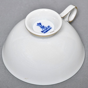 Коллекционная Фарфоровая Чайная тройка «Золотые грифоны», Kaiser Германия, 1979 - 1990 годы. 