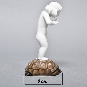 Антикварная Фарфоровая статуэтка «Девочка на черепахе», ROSENTHAL Германия, середина ХХ века.
