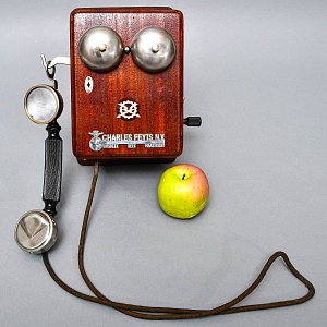 Антикварный Настенный Телефонный аппарат - Телефон «CHARLES FEVTS N.V.», Бельгия -1915 год. 