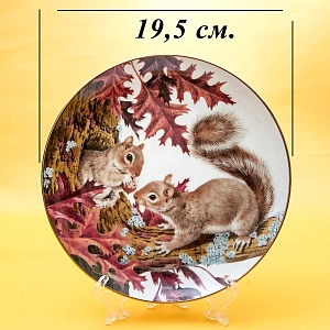 Коллекционная Тарелка «Лесной Год - ОКТЯБРЬ» Фарфор, Studio Fine Porcelaine Англия -1982 год.