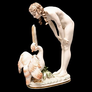 Коллекционная статуэтка «Девушка и Пеликан», Фарфор Hutschenreuther Германия, 1955 - 1968 годы.