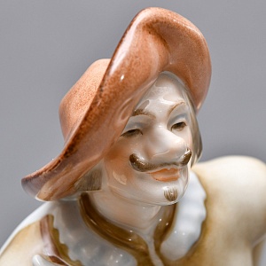 Коллекционная Фарфоровая статуэтка «Сирано де Бержерак», Herend Венгрия, середина ХХ века. 