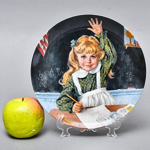 Коллекционная Фарфоровая Тарелка «День девочки Бекки. Школа», RECO США - 1986 год. 