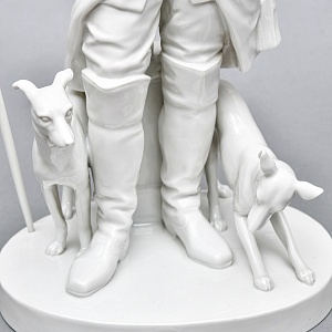 Антикварная Фарфоровая статуэтка «Старый Фриц. Король Пруссии Фридрих II с собаками»,  Volkstedt Германия.