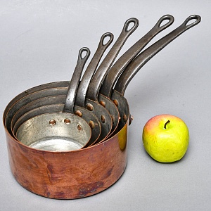 Винтажный Набор из 5-ти Медных Ковшиков разных размеров Франция, середина ХХ века.