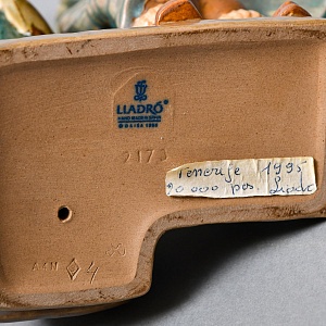 Коллекционная Фарфоровая статуэтка «Дети с фонарем», Lladro серия Грес, Испания.