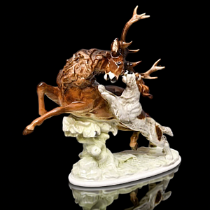 Коллекционная Фарфоровая статуэтка «Охота. Олень и собака», Hutschenreuther Германия.