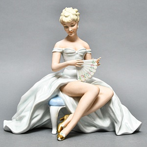 Фарфоровая статуэтка «Балерина, Танцовщица c Веером», WALLENDORF Германия 1953-1962 годы.