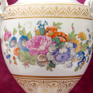 Коллекционный Авторский  Вазон из серии «Sanssouci» Фарфор KAISER Германия Н -31 см.