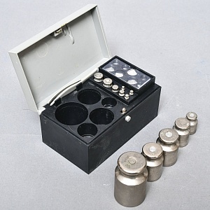 Винтажный Набор Гирь и Разновесов для Весов, Аптек и Химкабинетов, НМИЗ СССР -1983 г.