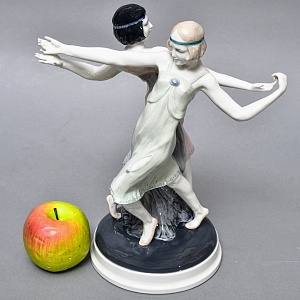 Антикварная Фарфоровая статуэтка «Танцующие девушки», Karl Ens Германия, первая половина ХХ века. 