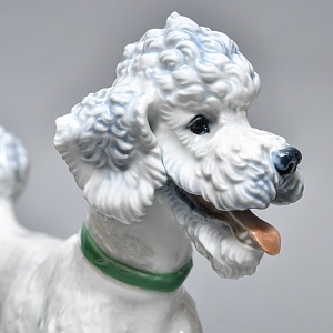 Коллекционная Фарфоровая статуэтка «Собака. ПУДЕЛЬ в зеленом ошейнике», ROSENTHAL Германия.