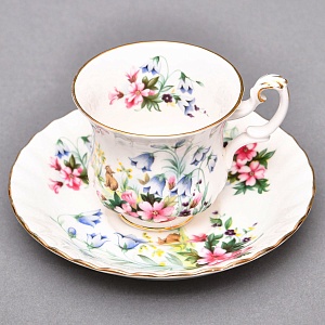Коллекционная Фарфоровая Кофейная пара «Букет с колокольчиками», ROYAL ALBERT Англия.