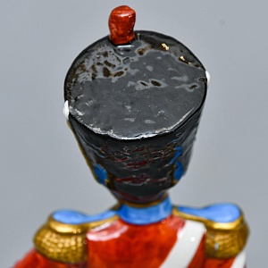 Коллекционная Фарфоровая статуэтка «Солдаты Британской армии. Тамбур - майор», SITZENDORF Германия.