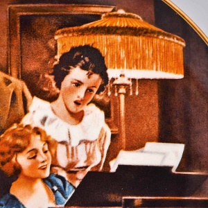 Коллекционная Фарфоровая тарелка «Cемейный вечер у фортепиано», RECO США, 1984 год. 