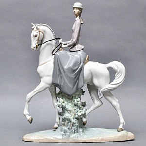 Коллекционная Фарфоровая статуэтка «Прекрасная наездница», Lladro Испания, 1984 - 1989 годы.