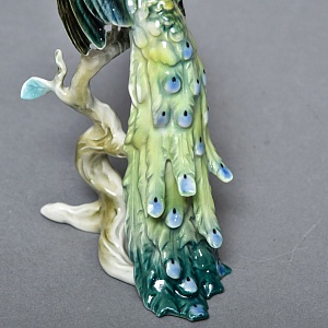 Коллекционная Фарфоровая статуэтка «Птица. Павлин на ветке», Kaiser Германия, середина ХХ века. 