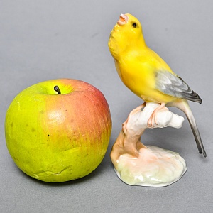 Коллекционная Фарфоровая статуэтка «Птица. Канарейка», Hutschenreuther Германия, середина ХХ века.