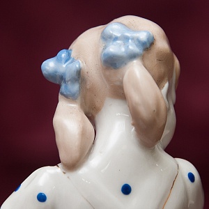 Фарфоровая Статуэтка «Девочка с курами» СССР ДФЗ Дулево -1956 год. 