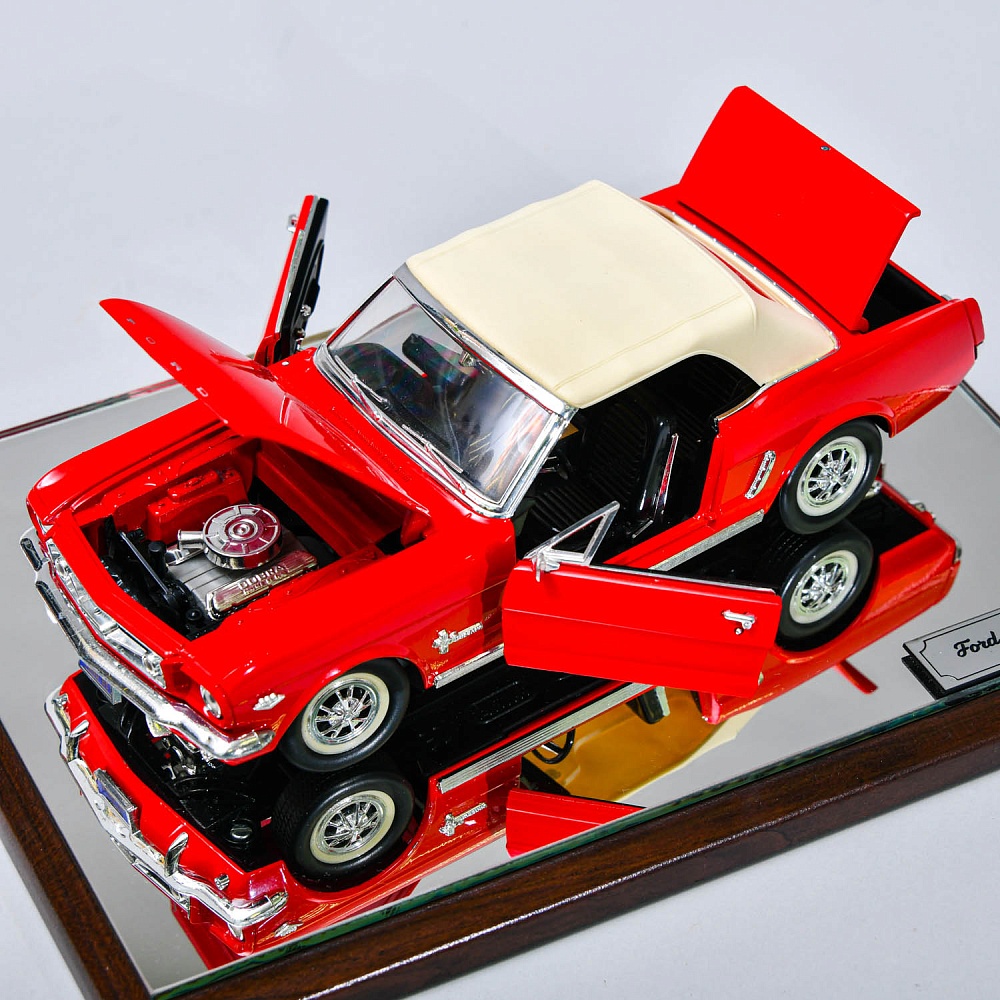 Коллекционная Металлическая Модель «Автомобиль -  Ford Mustang 1965» Германия.