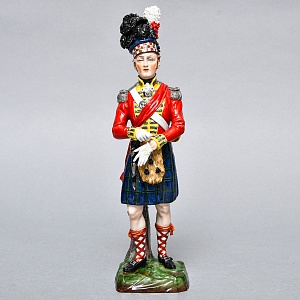 Коллекционная Фарфоровая статуэтка «Солдаты Британской армии. 93-й пехотный полк», SITZENDORF Германия.