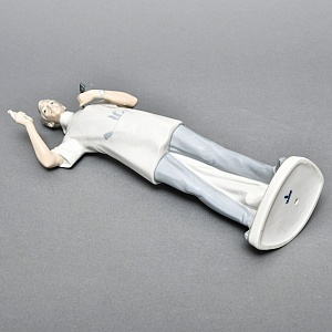  Коллекционная Фарфоровая статуэтка «Врач - Стоматолог», Lladro Испания, 1977 год.