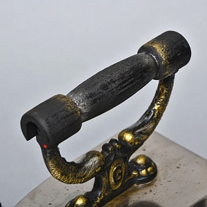 Старинный Никелированный Угольный Чугунный Утюг Германия начало ХХ века.